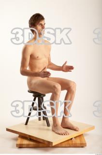 Sitting reference of Jeronym 0014